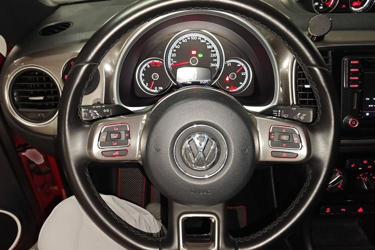 Used Volkswagen Beetle 2018 180TSI Obsidian Series Special Edition Steering Wheel