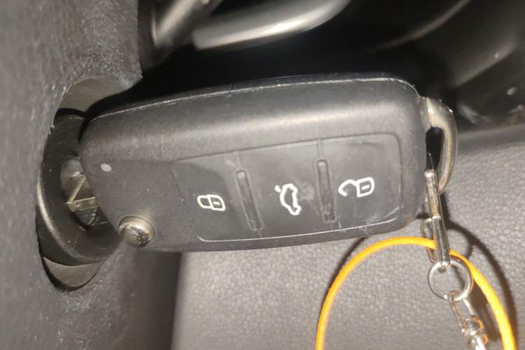 Used Volkswagen Beetle 2018 180TSI Dune Off-Road Edition Vehicle Key
