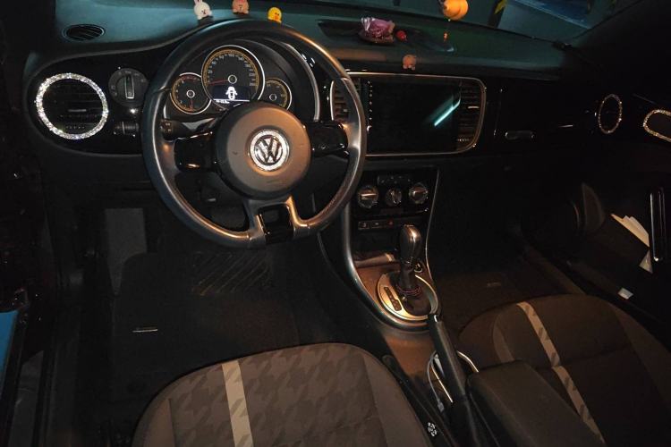 Used Volkswagen Beetle 2018 180TSI Dune Off-Road Edition Center Console