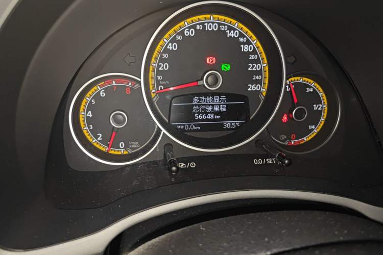 Used Volkswagen Beetle 2018 180TSI Dune Off-Road Edition Odometer Close Up