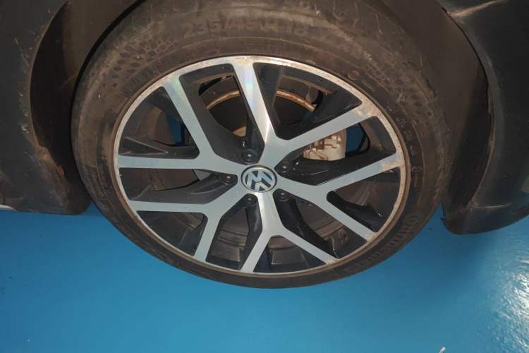 Used Volkswagen Beetle 2018 180TSI Dune Off-Road Edition Right Front Wheel Hub