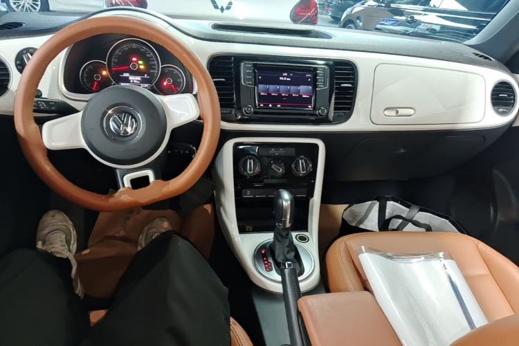 Used Volkswagen Beetle 2018 180TSI Yile Model Center Console