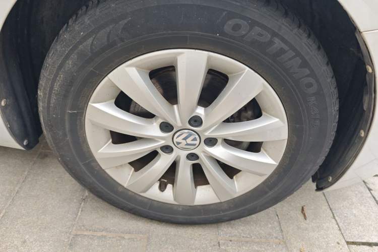 Used Volkswagen Beetle 2018 180TSI Yile Model Right Front Wheel Hub