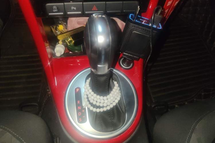 Used Volkswagen Beetle 2018 180TSI Shangle Model Gear Lever