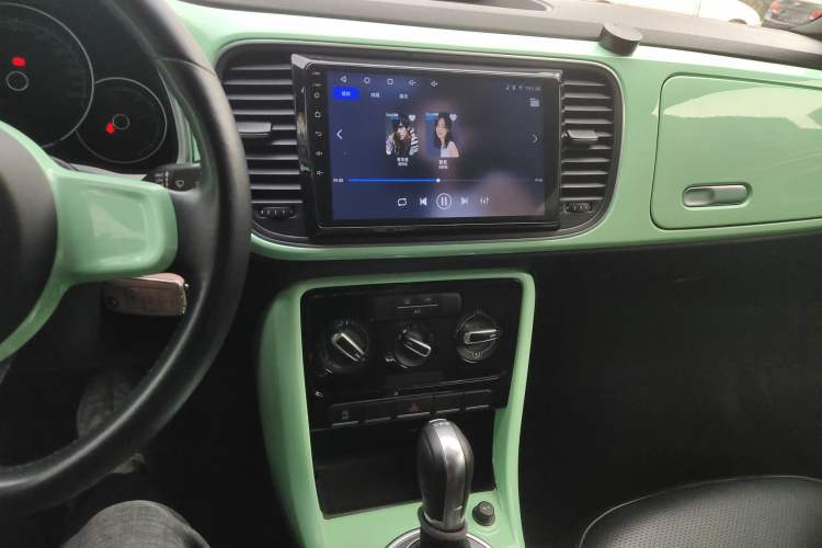 Used Volkswagen Beetle 2018 180TSI Yile Model Audio And AC Panel