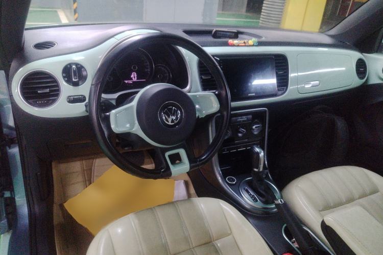 Used Volkswagen Beetle 2018 180TSI Yile Model Center Console