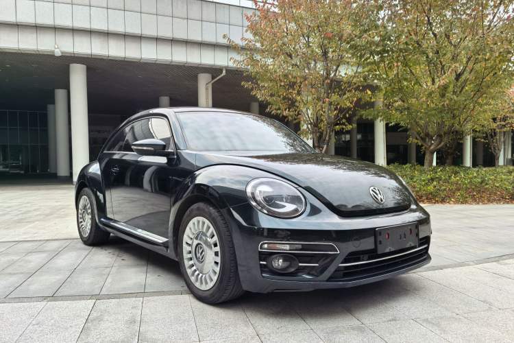 Used Volkswagen Beetle 2018 180TSI Joyful Orange Edition Exterior 2