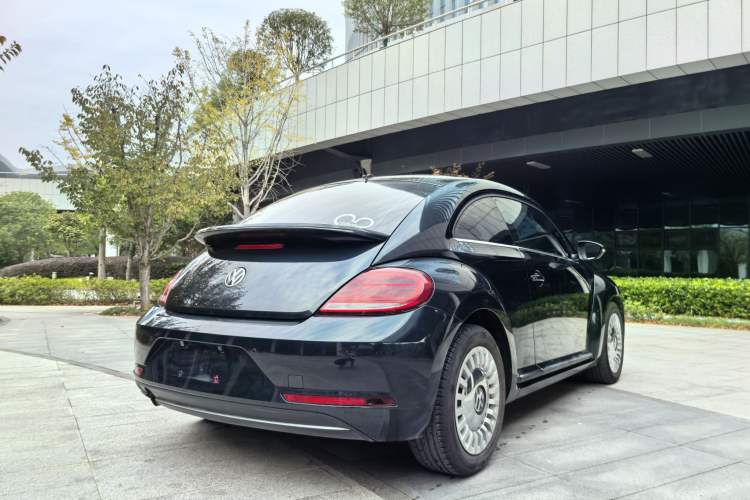 Used Volkswagen Beetle 2018 180TSI Joyful Orange Edition Exterior 5