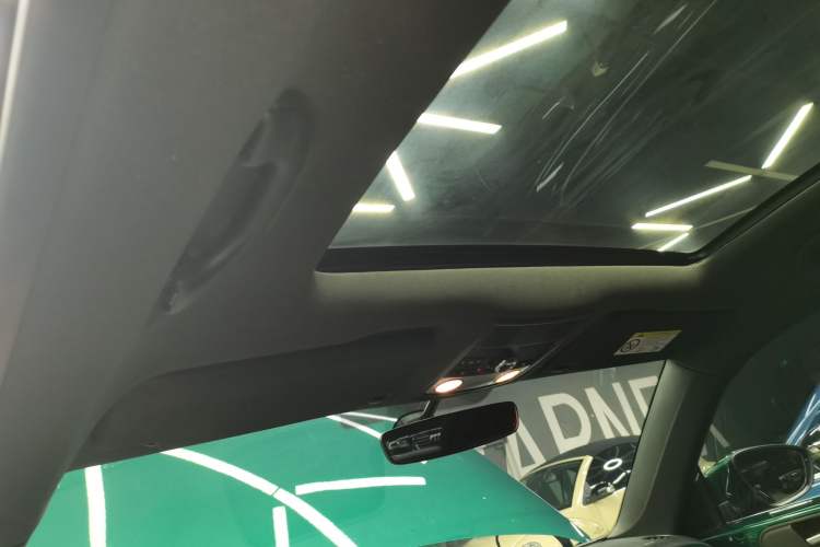 Used Volkswagen Beetle 2018 280TSI Zongle Model Headliner