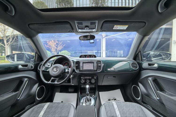 Used Volkswagen Beetle 2018 180TSI Joyful Orange Edition Interior 5