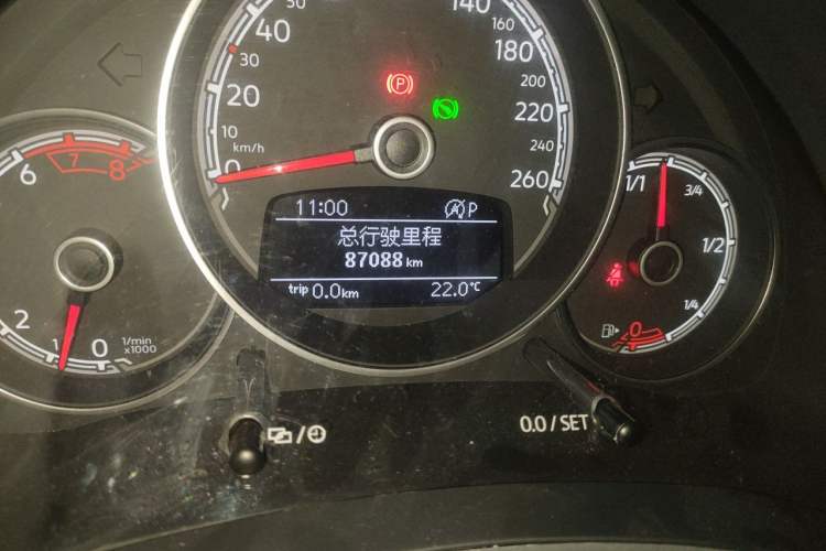 Used Volkswagen Beetle 2018 180TSI Yile Model Odometer Close Up