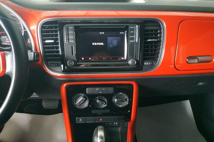 Used Volkswagen Beetle 2018 180TSI Yile Model Audio And AC Panel
