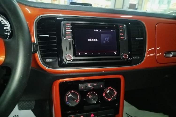 Used Volkswagen Beetle 2018 180TSI Shangle Model Audio And AC Panel