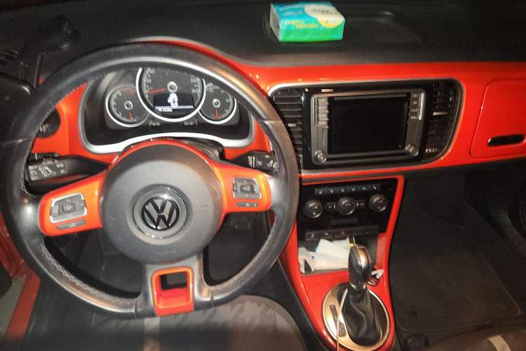 Used Volkswagen Beetle 2018 280TSI Zongle Model Center Console