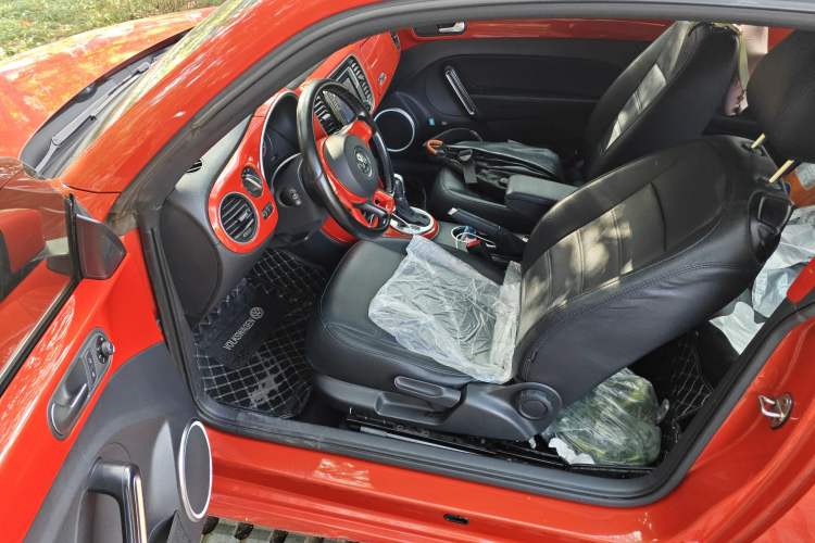 Used Volkswagen Beetle 2018 180TSI Joyful Orange Edition Driver Seat