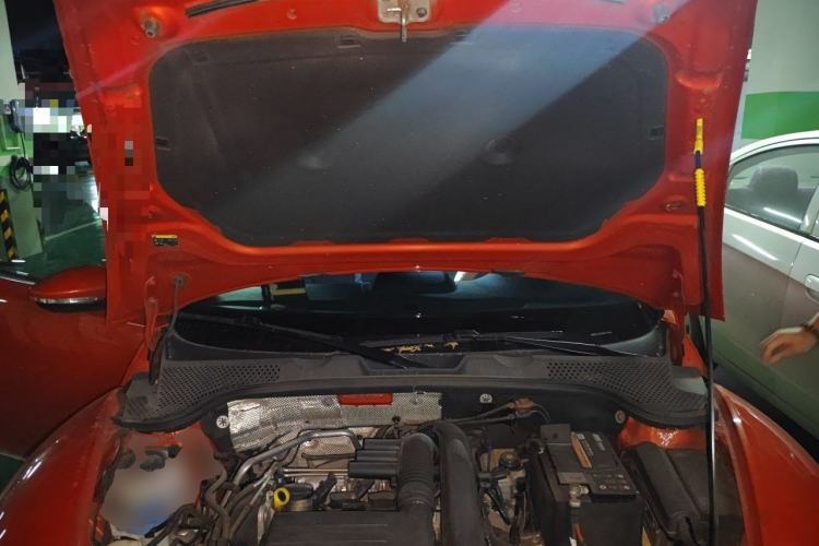 Used Volkswagen Beetle 2018 180TSI Joyful Orange Edition Engine Bay