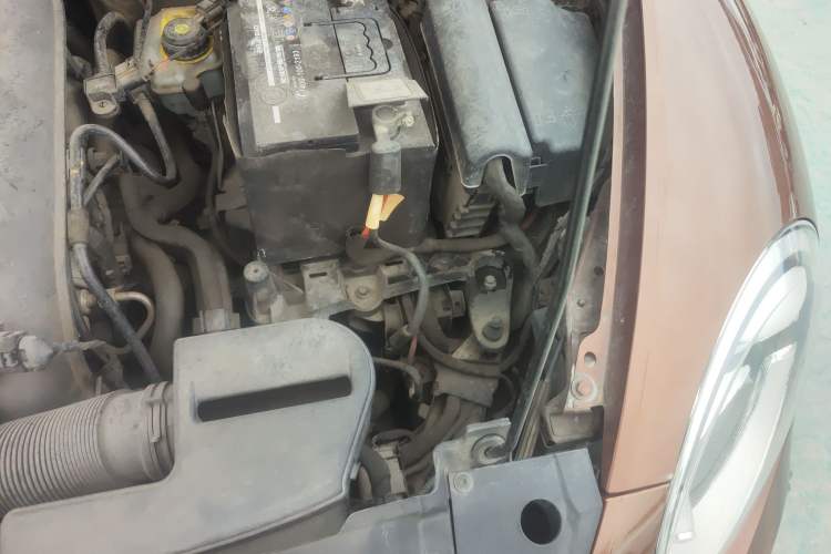 Used Volkswagen Beetle 2018 180TSI Yile Model Engine Bay Left