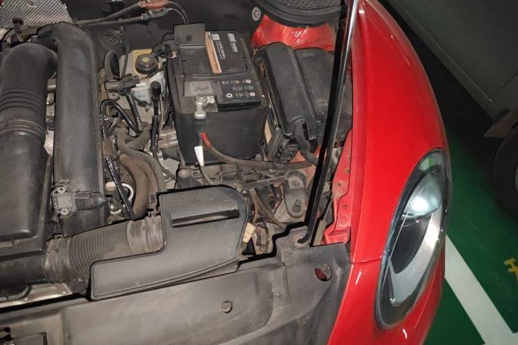 Used Volkswagen Beetle 2018 180TSI Joyful Orange Edition Engine Bay Left