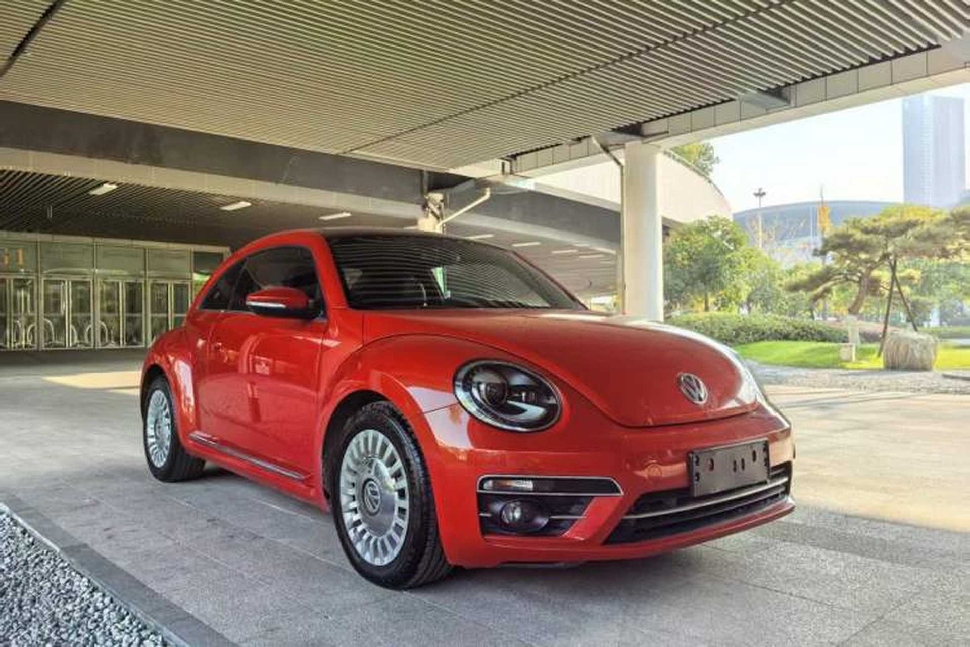 Used Volkswagen Beetle 2018 180TSI Joyful Orange Edition Exterior 2