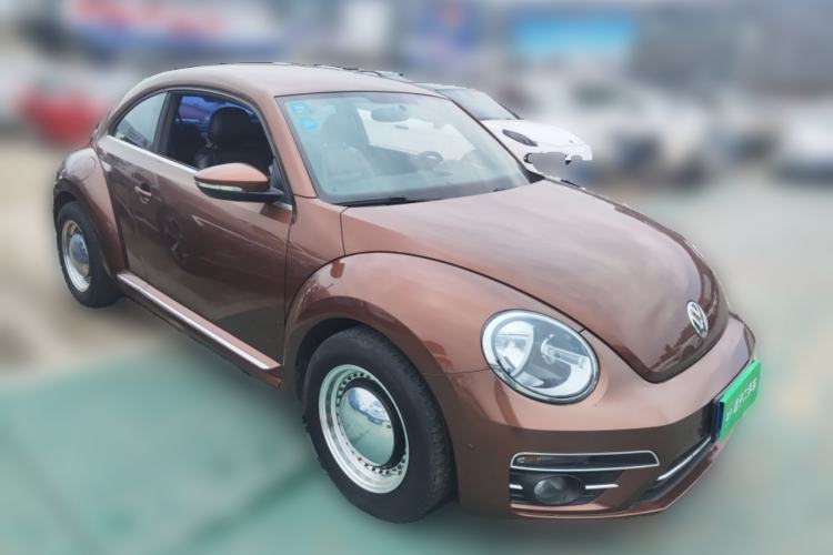 Used Volkswagen Beetle 2018 180TSI Yile Model Front Right 45 Deg