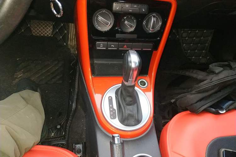 Used Volkswagen Beetle 2018 180TSI Shangle Model Gear Lever