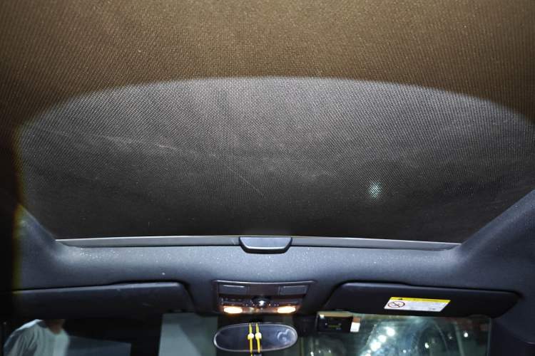 Used Volkswagen Beetle 2018 180TSI Joyful Orange Edition Headliner
