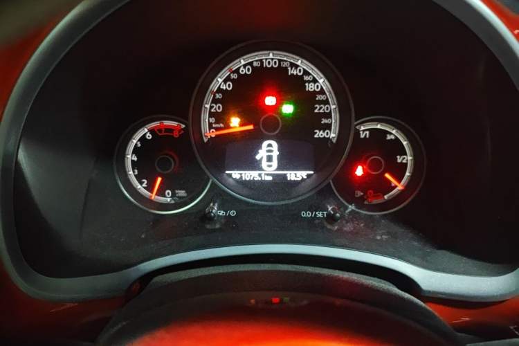 Used Volkswagen Beetle 2018 180TSI Joyful Orange Edition Instrument Cluster