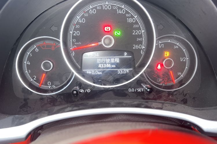 Used Volkswagen Beetle 2018 180TSI Shangle Model Odometer Close Up