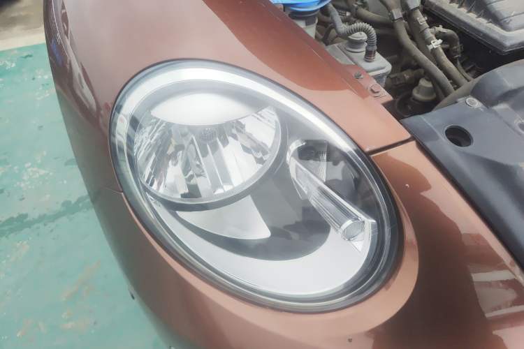 Used Volkswagen Beetle 2018 180TSI Yile Model Right Front Headlight