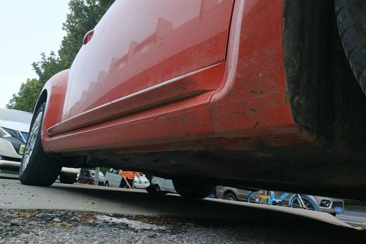 Used Volkswagen Beetle 2018 180TSI Shangle Model Right Side Sill