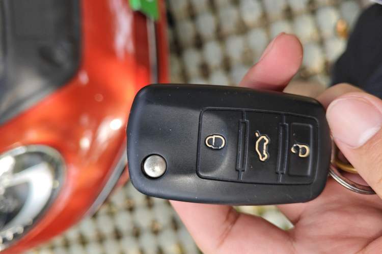 Used Volkswagen Beetle 2018 180TSI Joyful Orange Edition Vehicle Key