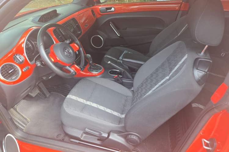 Used Volkswagen Beetle 2018 180TSI Joyful Orange Edition Left Front Seat