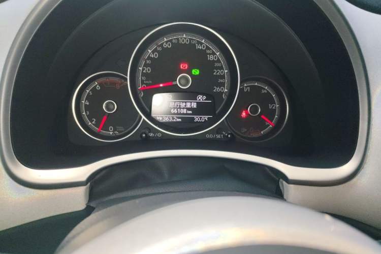 Used Volkswagen Beetle 2018 180TSI Yile Model Odometer Close Up