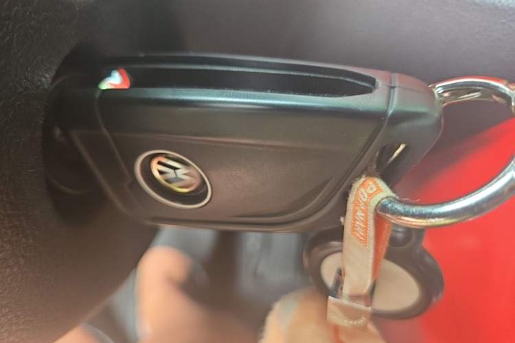 Used Volkswagen Beetle 2018 180TSI Joyful Orange Edition Vehicle Key