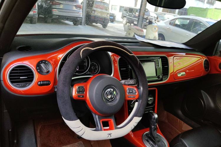 Used Volkswagen Beetle 2018 180TSI Shangle Model Center Console
