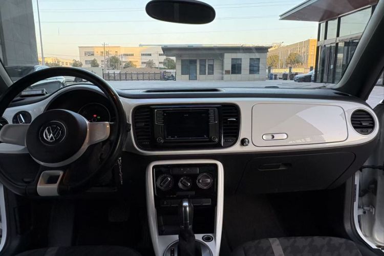 Used Volkswagen Beetle 2018 180TSI Yile Model Interior 10
