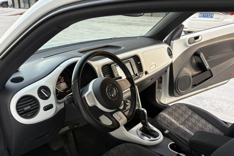 Used Volkswagen Beetle 2018 180TSI Yile Model Interior 12