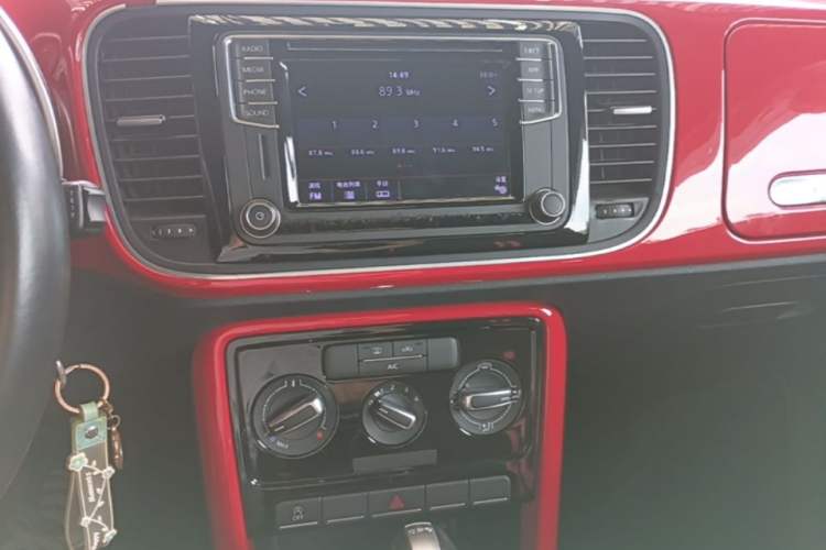 Used Volkswagen Beetle 2018 180TSI Yile Model Audio And AC Panel