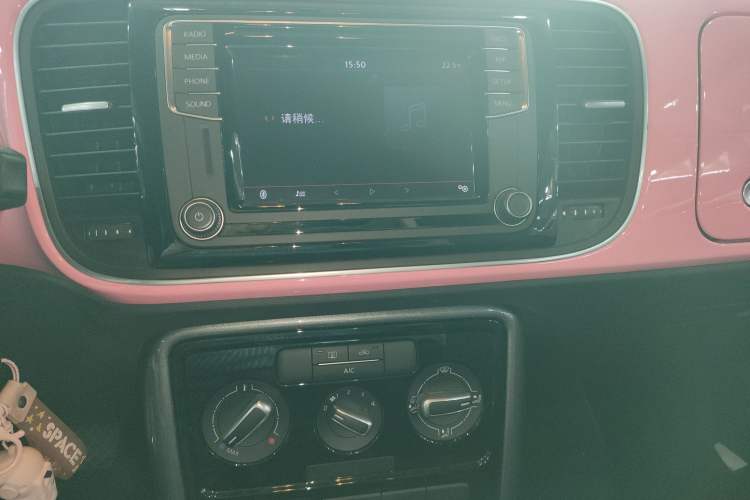 Used Volkswagen Beetle 2018 180TSI Yile Model Audio And AC Panel
