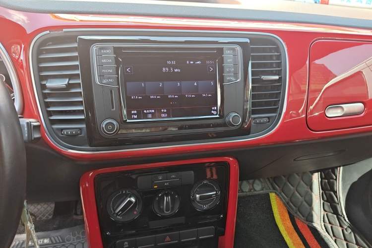 Used Volkswagen Beetle 2018 180TSI Yile Model Audio And AC Panel