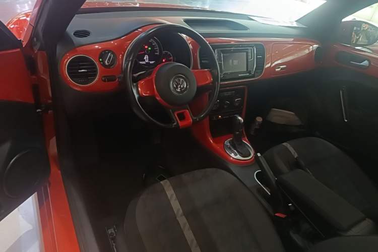 Used Volkswagen Beetle 2018 180TSI Shangle Model Center Console