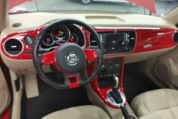 Used Volkswagen Beetle 2018 180TSI Shangle Model Center Console