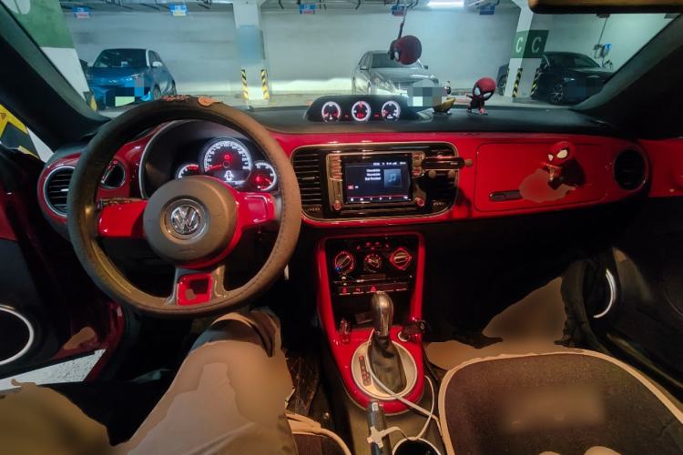 Used Volkswagen Beetle 2018 180TSI Shangle Model Center Console