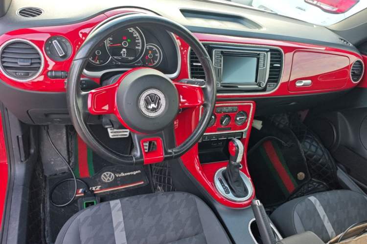 Used Volkswagen Beetle 2018 180TSI Shangle Model Center Console