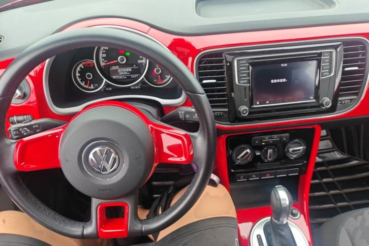 Used Volkswagen Beetle 2018 180TSI Shangle Model Center Console