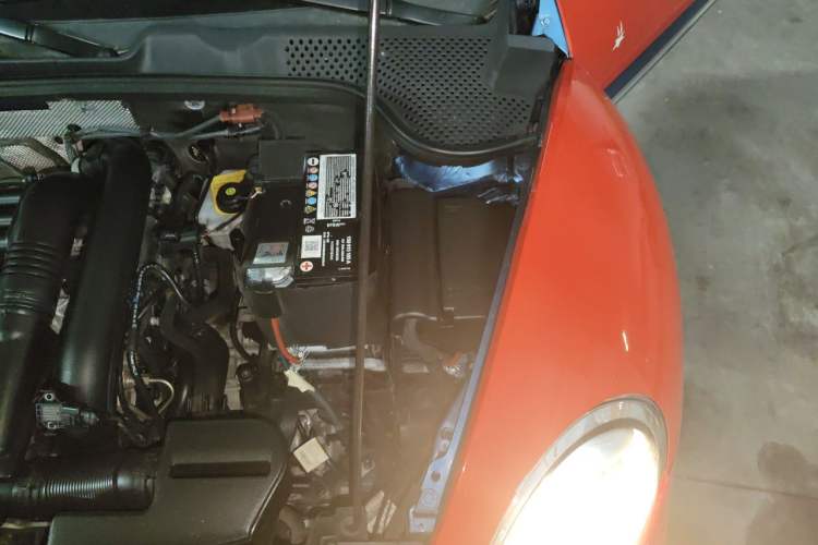 Used Volkswagen Beetle 2018 180TSI Yile Model Engine Bay Left