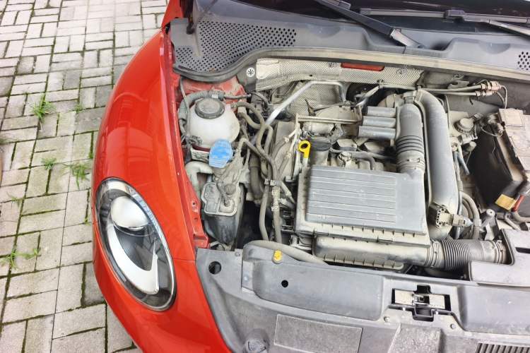 Used Volkswagen Beetle 2018 180TSI Joyful Orange Edition Engine Bay Right