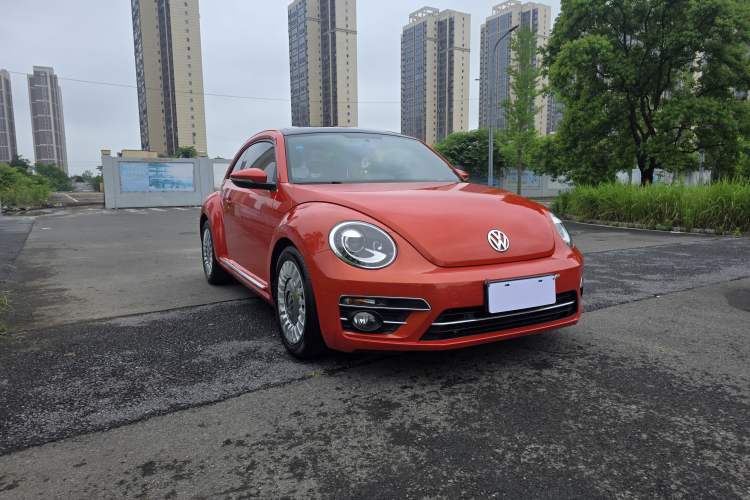 Used Volkswagen Beetle 2018 180TSI Joyful Orange Edition Exterior 2