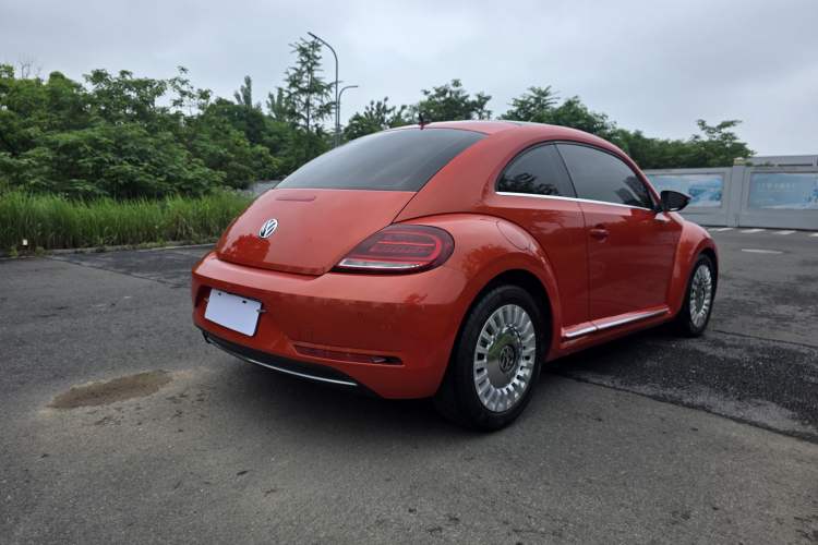 Used Volkswagen Beetle 2018 180TSI Joyful Orange Edition Exterior 5