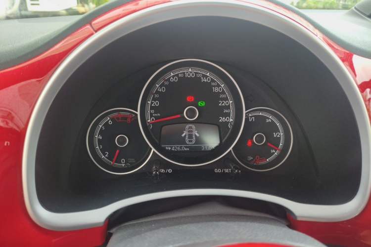 Used Volkswagen Beetle 2018 180TSI Majestic Red Edition Instrument Cluster